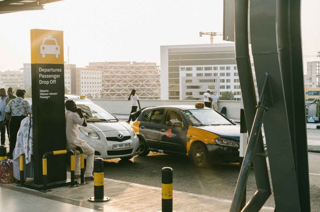 big Airport taxis